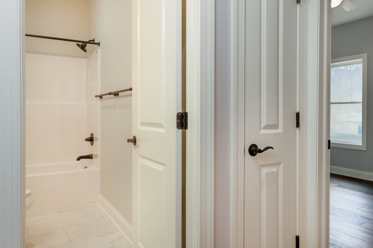 919 CLICKS LN, NEW MARKET, Virginia 22844, 3 Bedrooms Bedrooms, ,2 BathroomsBathrooms,Residential,919 CLICKS LN,672154 MLS # 672154