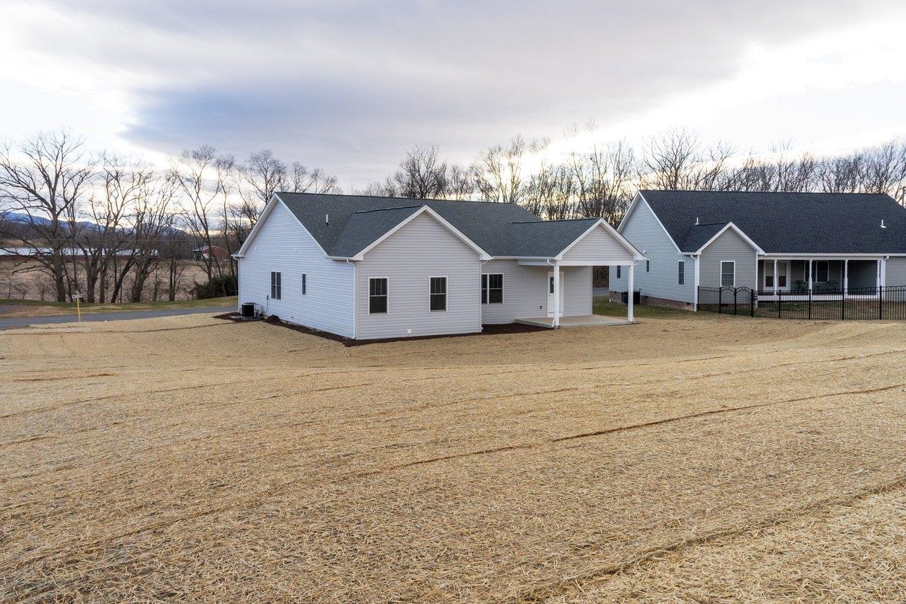 919 CLICKS LN, NEW MARKET, Virginia 22844, 3 Bedrooms Bedrooms, ,2 BathroomsBathrooms,Residential,919 CLICKS LN,672154 MLS # 672154