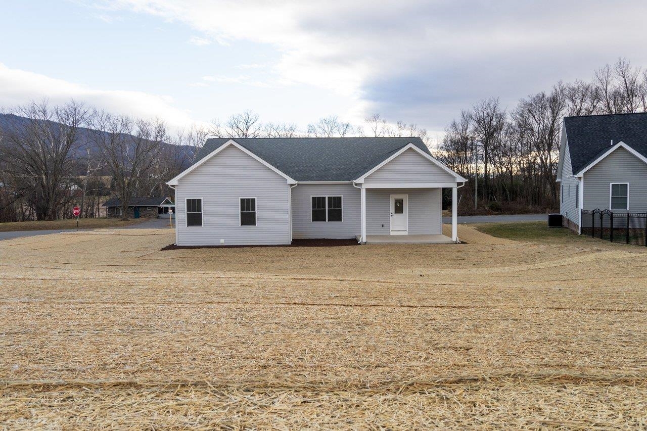 919 CLICKS LN, NEW MARKET, Virginia 22844, 3 Bedrooms Bedrooms, ,2 BathroomsBathrooms,Residential,919 CLICKS LN,672154 MLS # 672154