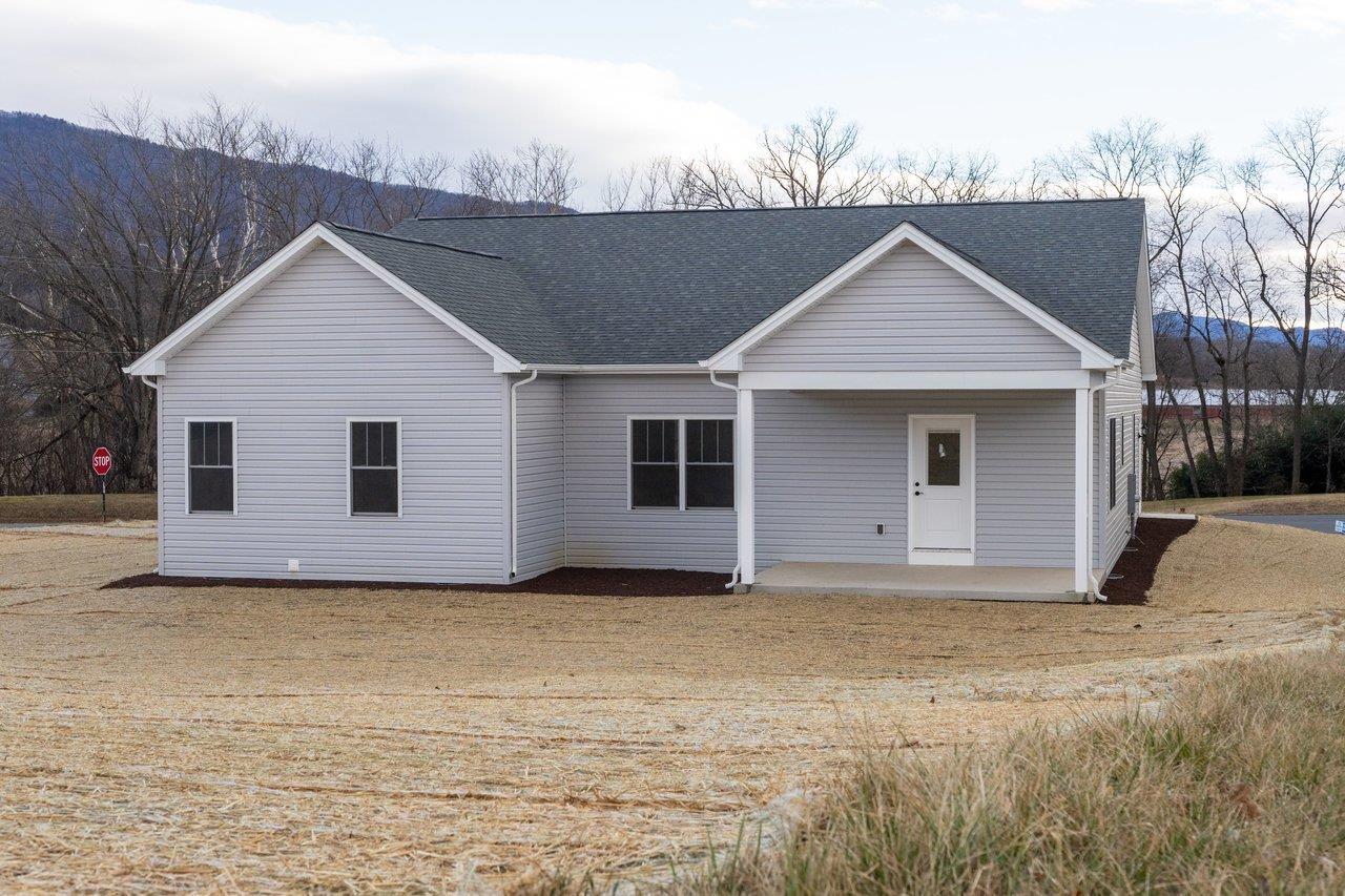 919 CLICKS LN, NEW MARKET, Virginia 22844, 3 Bedrooms Bedrooms, ,2 BathroomsBathrooms,Residential,919 CLICKS LN,672154 MLS # 672154