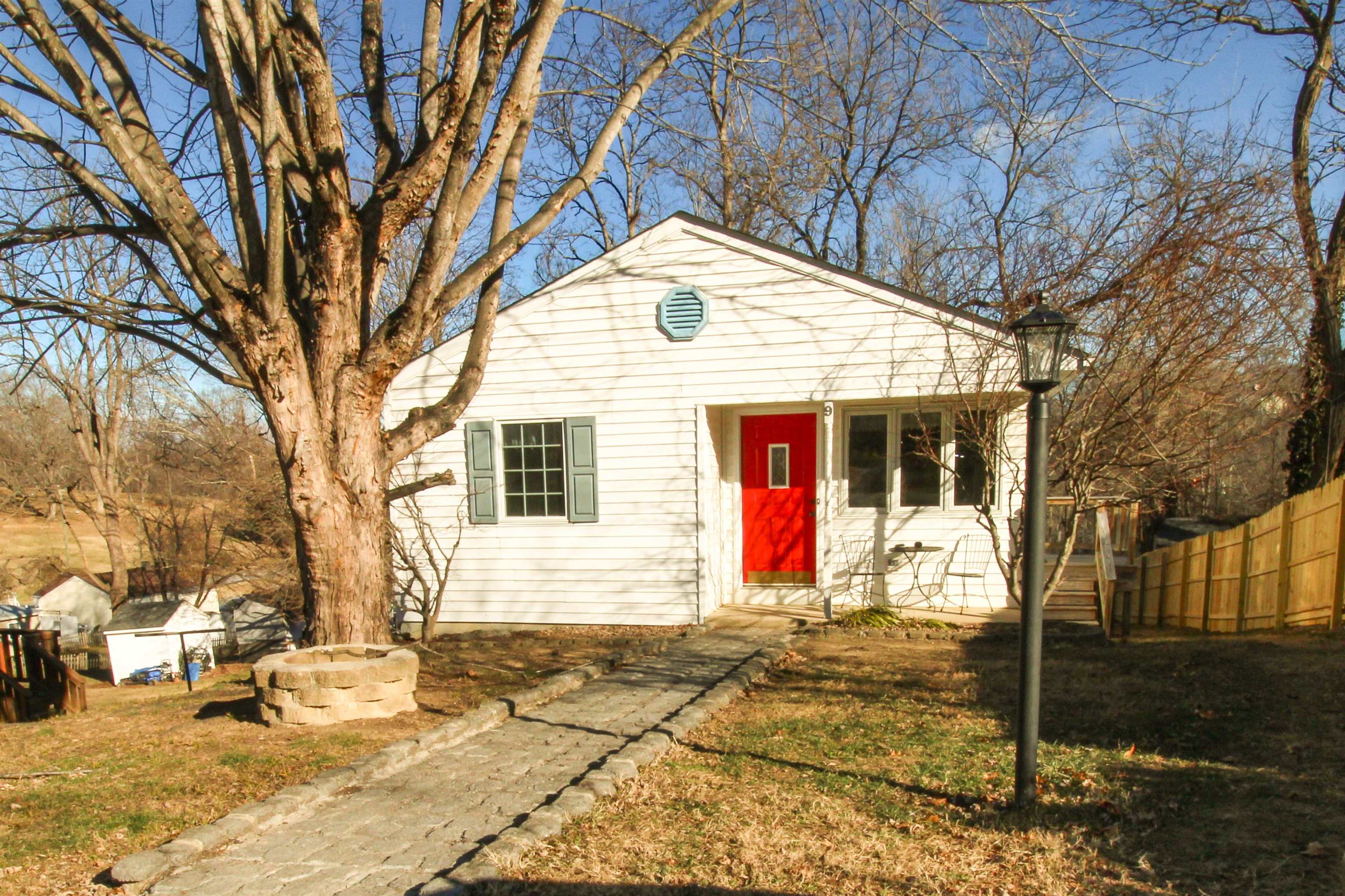 9 WYTHE ST, STAUNTON, Virginia 24401, 2 Bedrooms Bedrooms, ,1 BathroomBathrooms,Residential,9 WYTHE ST,672159 MLS # 672159