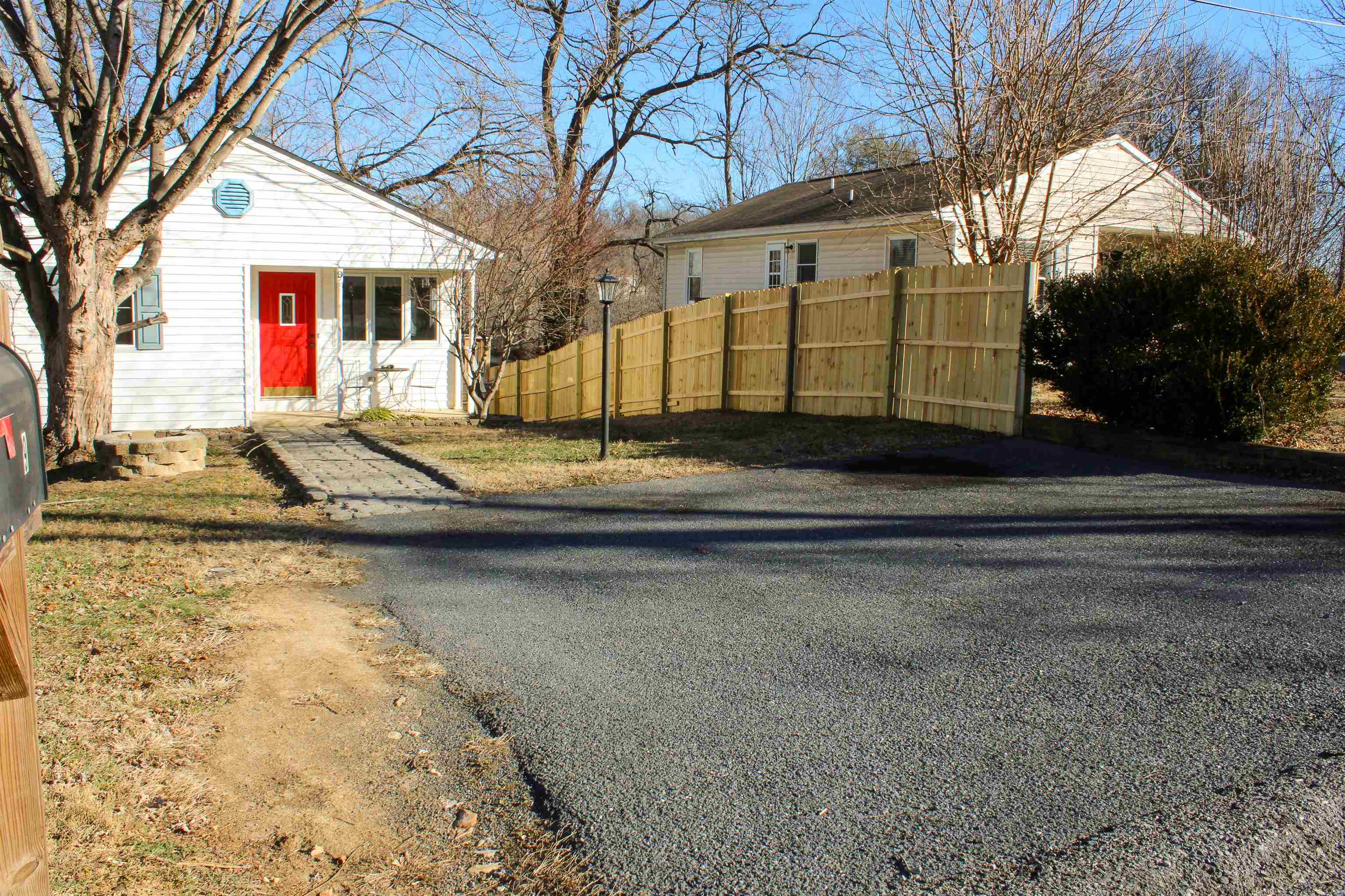 9 WYTHE ST, STAUNTON, Virginia 24401, 2 Bedrooms Bedrooms, ,1 BathroomBathrooms,Residential,9 WYTHE ST,672159 MLS # 672159