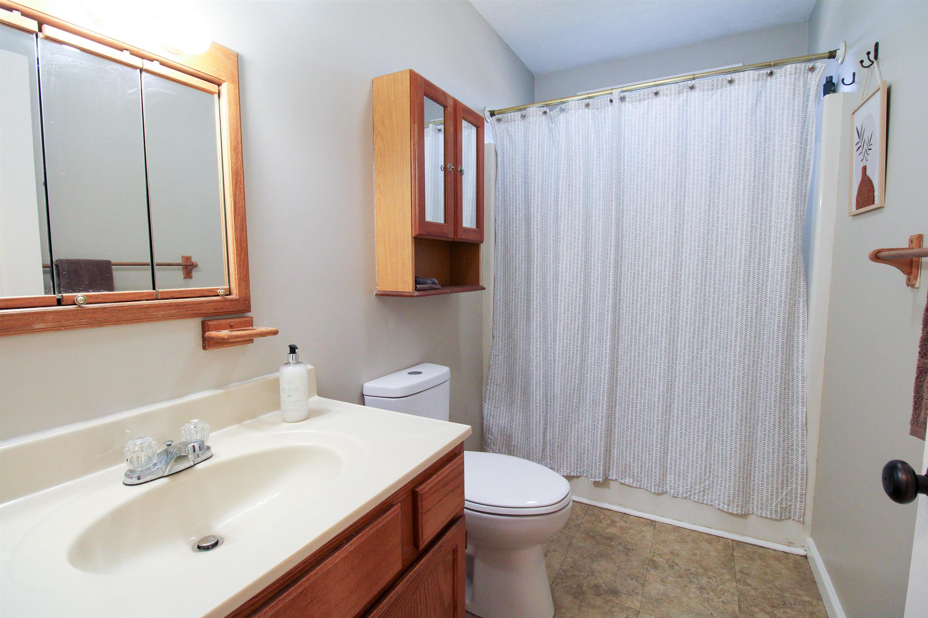 9 WYTHE ST, STAUNTON, Virginia 24401, 2 Bedrooms Bedrooms, ,1 BathroomBathrooms,Residential,9 WYTHE ST,672159 MLS # 672159