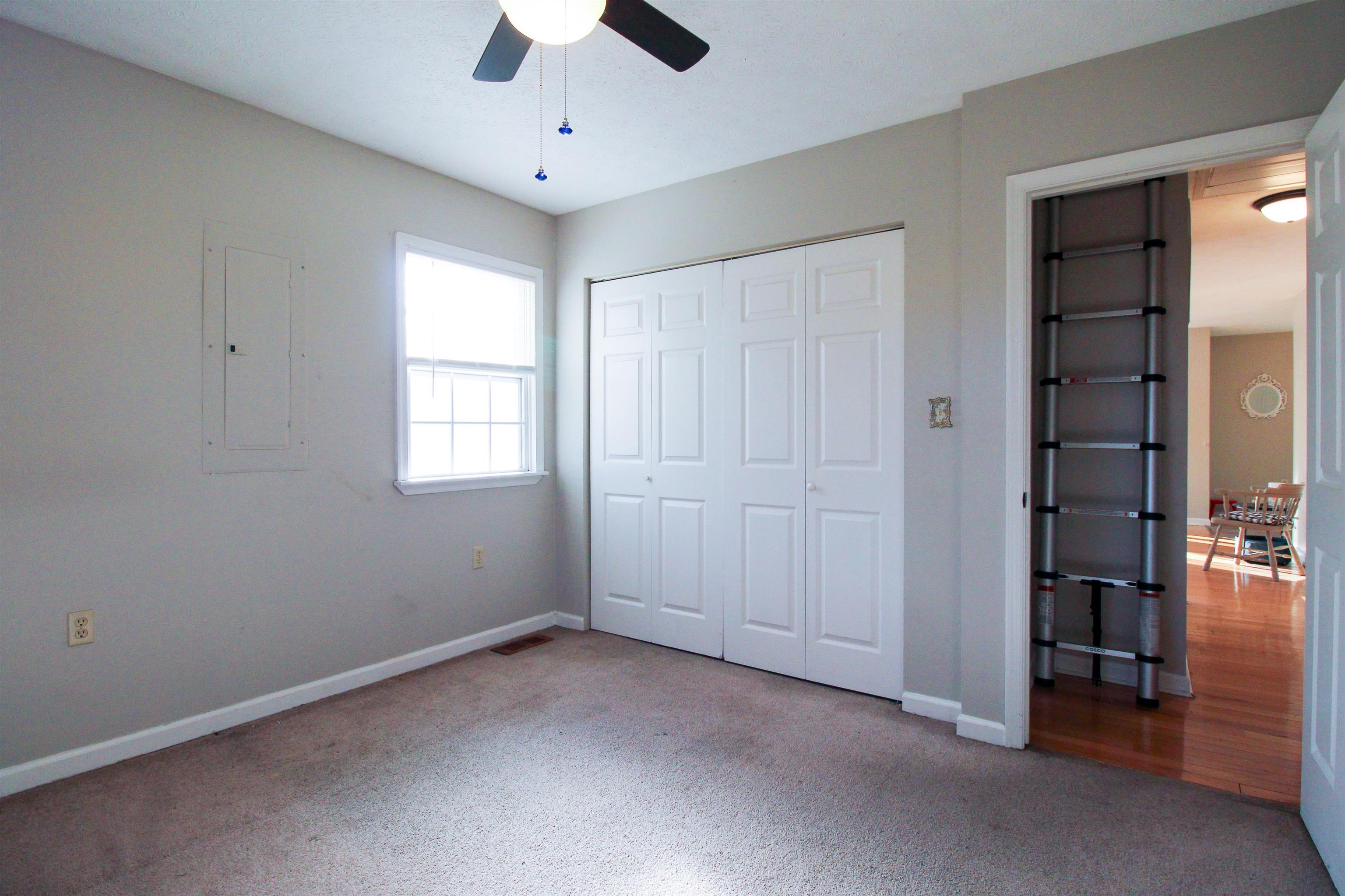 9 WYTHE ST, STAUNTON, Virginia 24401, 2 Bedrooms Bedrooms, ,1 BathroomBathrooms,Residential,9 WYTHE ST,672159 MLS # 672159