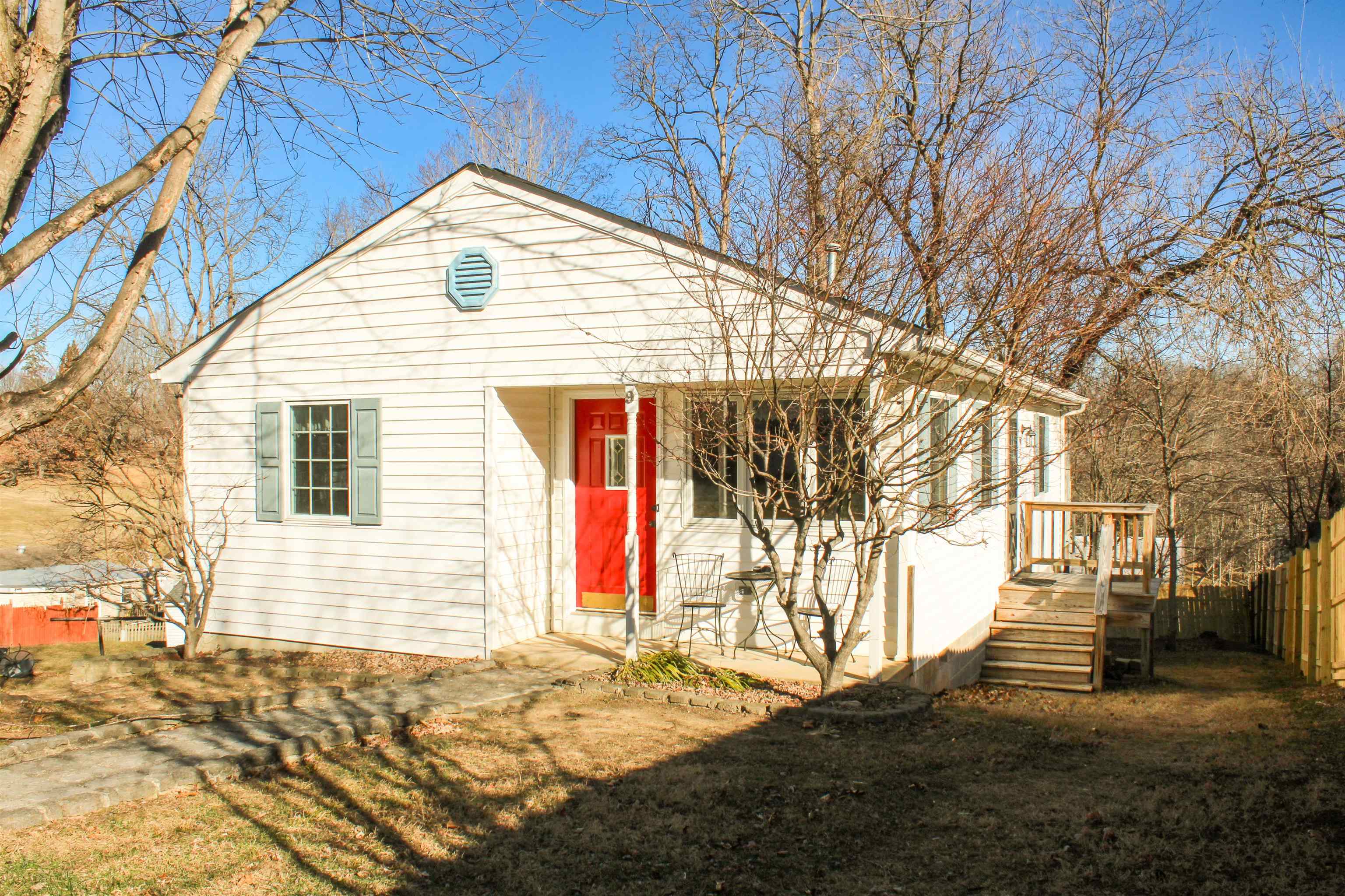 9 WYTHE ST, STAUNTON, Virginia 24401, 2 Bedrooms Bedrooms, ,1 BathroomBathrooms,Residential,9 WYTHE ST,672159 MLS # 672159