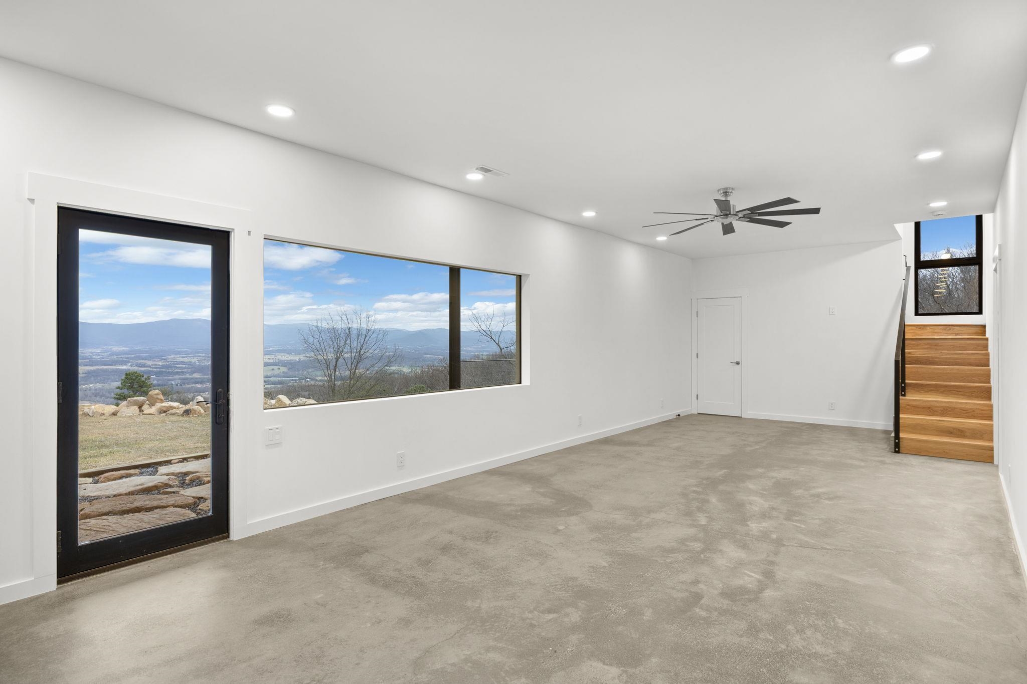 132 HOLLY HILL RD, LURAY, Virginia 22835, 2 Bedrooms Bedrooms, ,2 BathroomsBathrooms,Residential,132 HOLLY HILL RD,672163 MLS # 672163