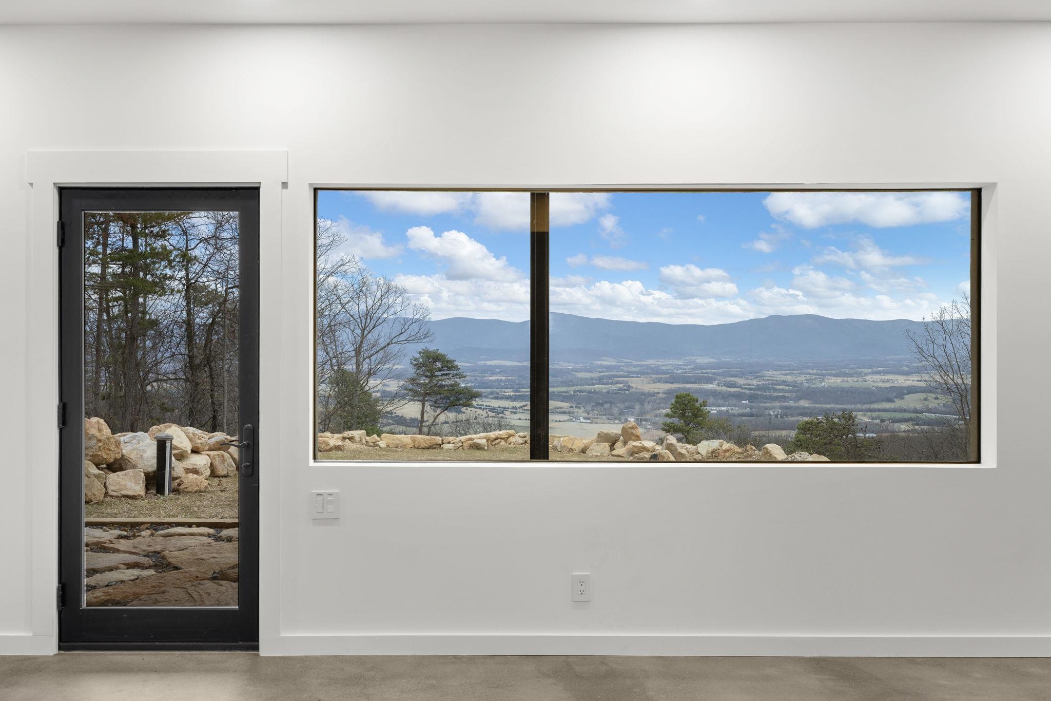 132 HOLLY HILL RD, LURAY, Virginia 22835, 2 Bedrooms Bedrooms, ,2 BathroomsBathrooms,Residential,132 HOLLY HILL RD,672163 MLS # 672163