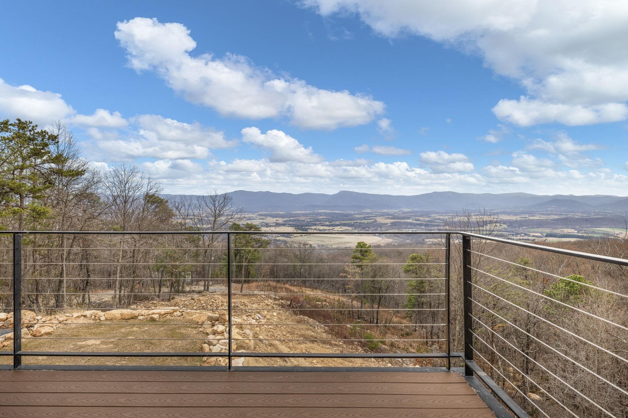 132 HOLLY HILL RD, LURAY, Virginia 22835, 2 Bedrooms Bedrooms, ,2 BathroomsBathrooms,Residential,132 HOLLY HILL RD,672163 MLS # 672163