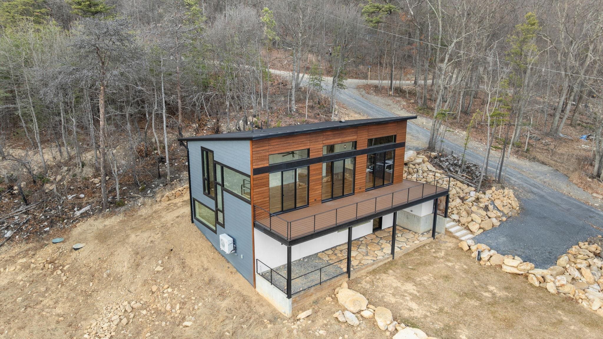 132 HOLLY HILL RD, LURAY, Virginia 22835, 2 Bedrooms Bedrooms, ,2 BathroomsBathrooms,Residential,132 HOLLY HILL RD,672163 MLS # 672163