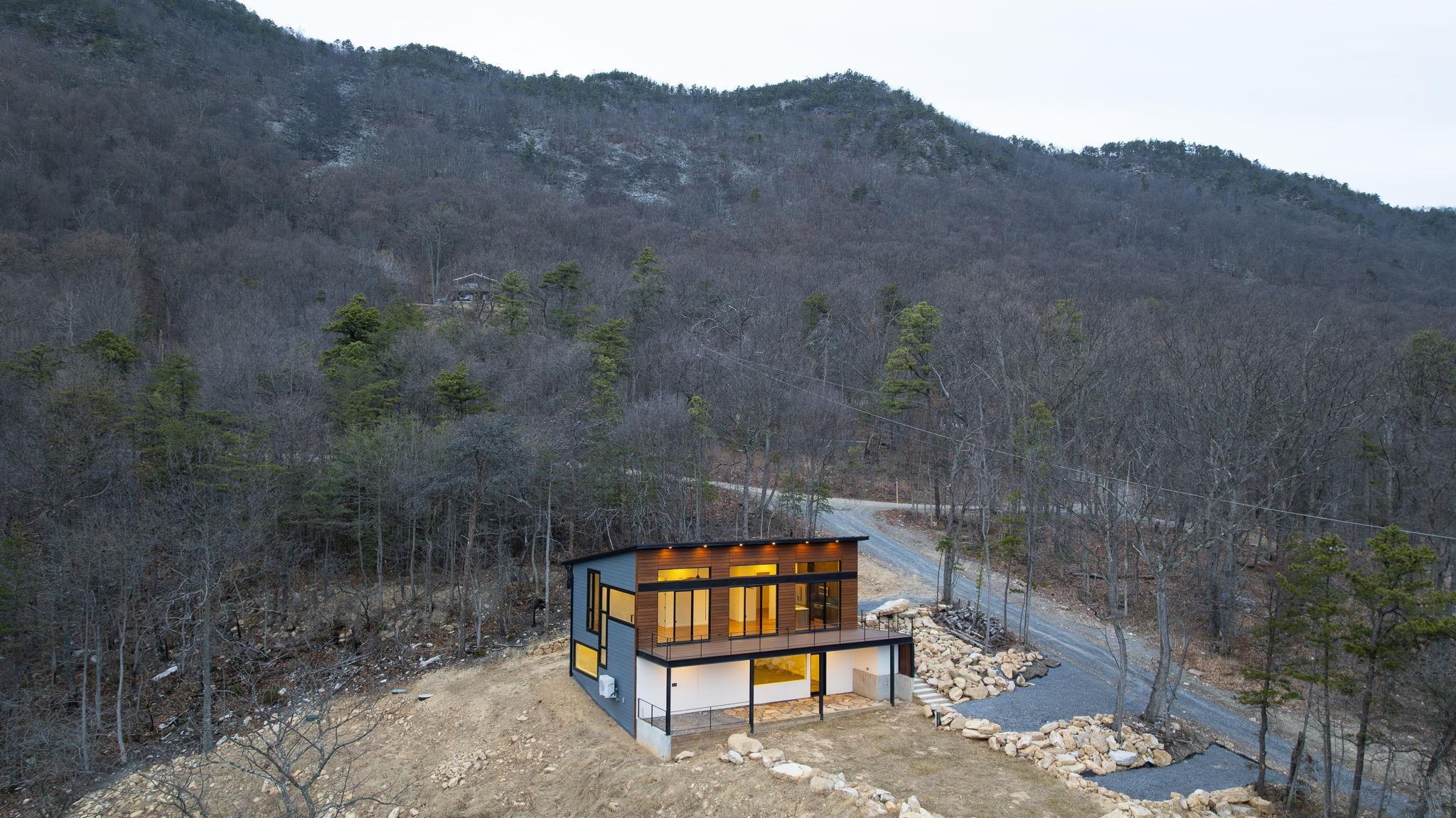 132 HOLLY HILL RD, LURAY, Virginia 22835, 2 Bedrooms Bedrooms, ,2 BathroomsBathrooms,Residential,132 HOLLY HILL RD,672163 MLS # 672163