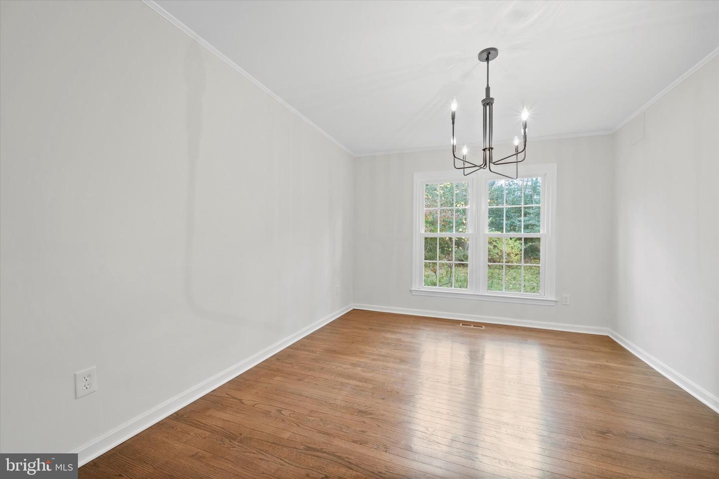 915 WELHAM GREEN RD, GREAT FALLS, Virginia 22066, 4 Bedrooms Bedrooms, ,2 BathroomsBathrooms,Residential,For sale,915 WELHAM GREEN RD,VAFX2278242 MLS # VAFX2278242 915 WELHAM GREEN RD, GREAT FALLS, Virginia 22066, 4 Bedrooms Bedrooms, ,2 BathroomsBathrooms,Residential,For sale,915 WELHAM GREEN RD,VAFX2278242 MLS # VAFX2278242