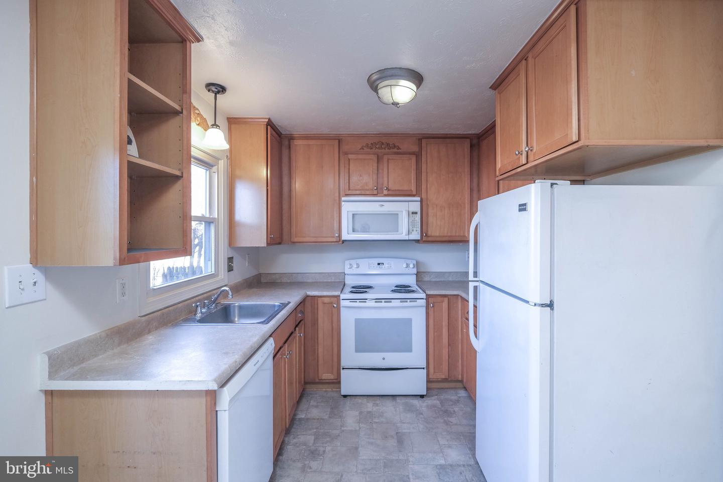 1330 MONROE AVE, FRONT ROYAL, Virginia 22630, 2 Bedrooms Bedrooms, ,1 BathroomBathrooms,Residential,For sale,1330 MONROE AVE,VAWR2012816 MLS # VAWR2012816