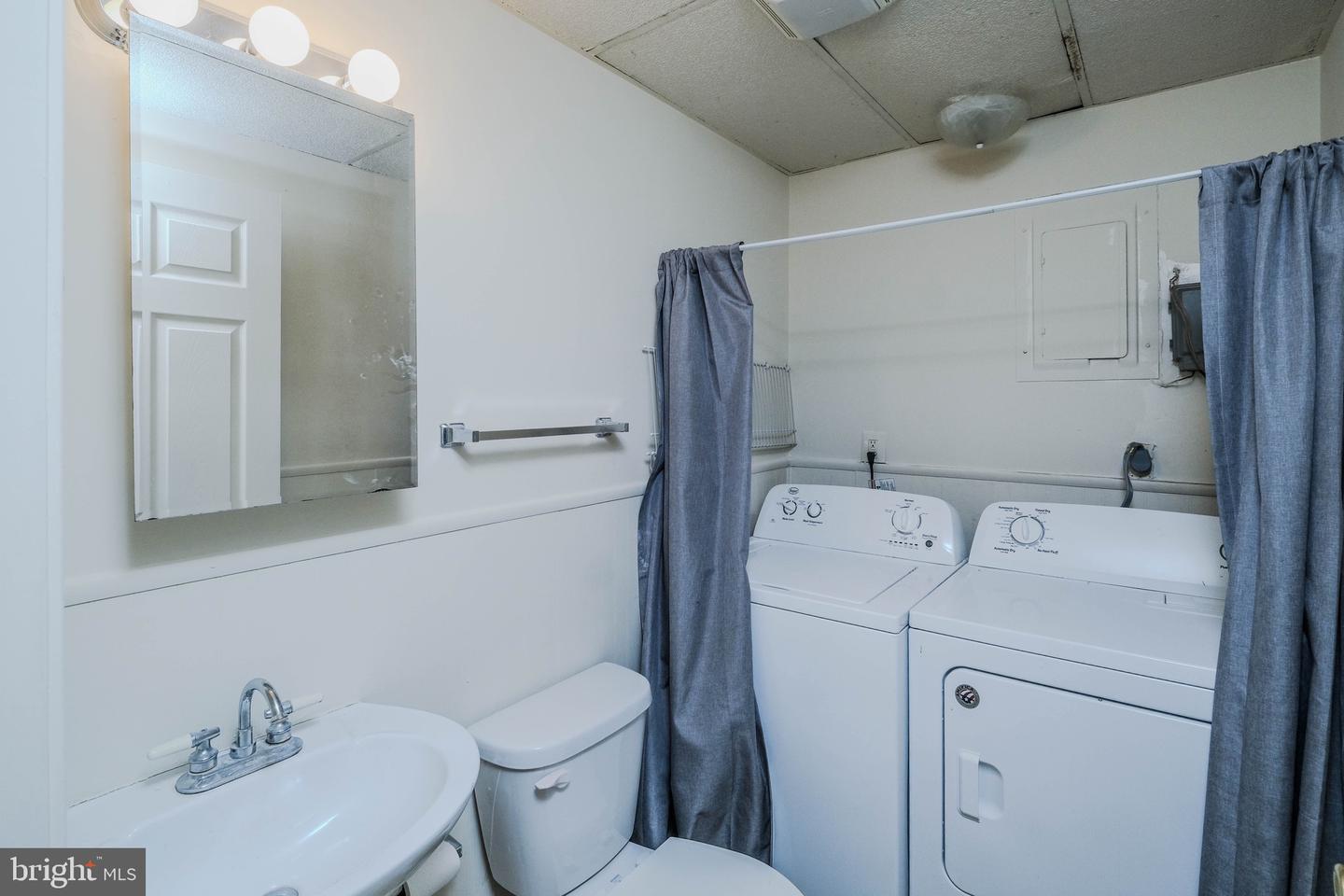 1330 MONROE AVE, FRONT ROYAL, Virginia 22630, 2 Bedrooms Bedrooms, ,1 BathroomBathrooms,Residential,For sale,1330 MONROE AVE,VAWR2012816 MLS # VAWR2012816