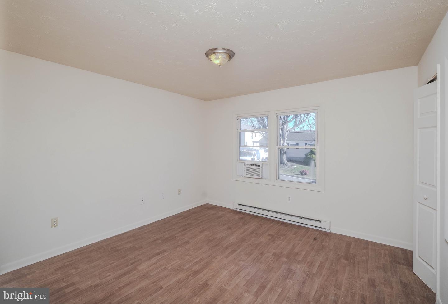 1330 MONROE AVE, FRONT ROYAL, Virginia 22630, 2 Bedrooms Bedrooms, ,1 BathroomBathrooms,Residential,For sale,1330 MONROE AVE,VAWR2012816 MLS # VAWR2012816