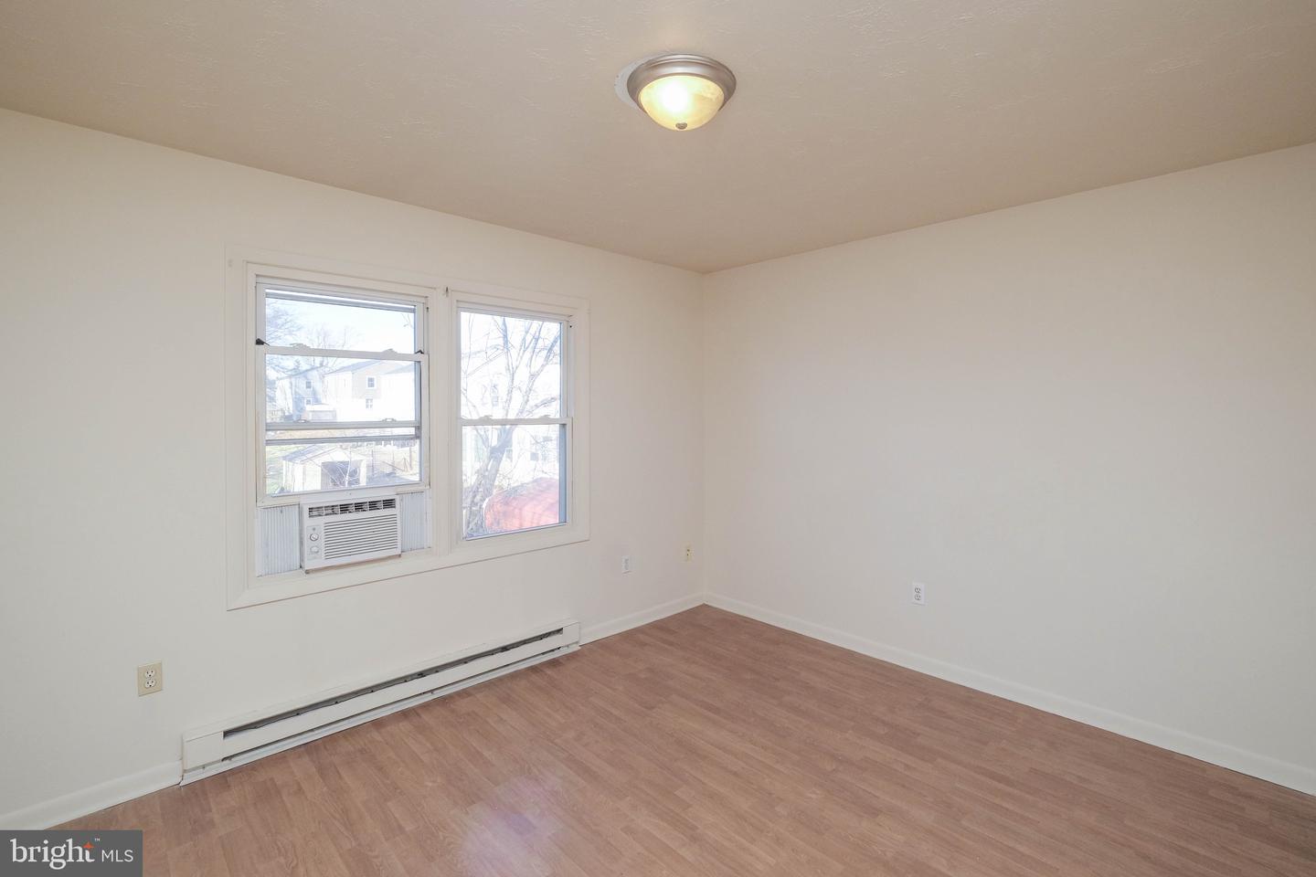 1330 MONROE AVE, FRONT ROYAL, Virginia 22630, 2 Bedrooms Bedrooms, ,1 BathroomBathrooms,Residential,For sale,1330 MONROE AVE,VAWR2012816 MLS # VAWR2012816