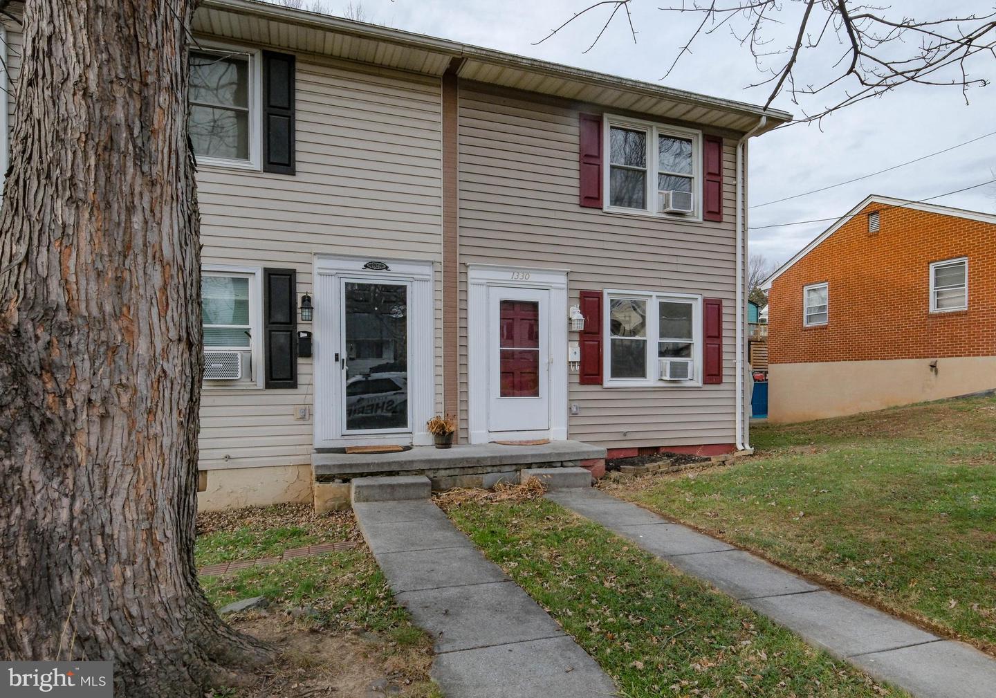 1330 MONROE AVE, FRONT ROYAL, Virginia 22630, 2 Bedrooms Bedrooms, ,1 BathroomBathrooms,Residential,For sale,1330 MONROE AVE,VAWR2012816 MLS # VAWR2012816