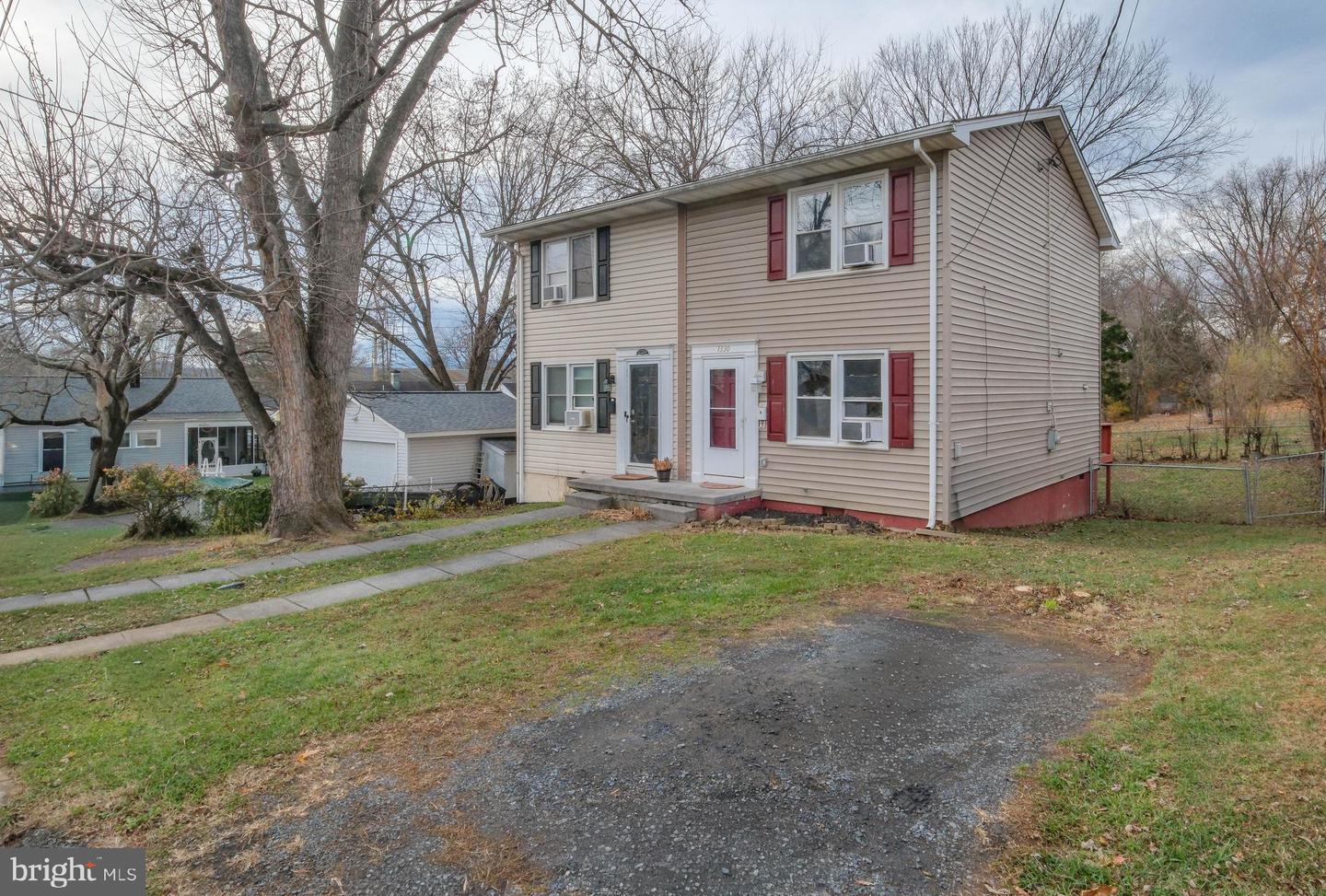 1330 MONROE AVE, FRONT ROYAL, Virginia 22630, 2 Bedrooms Bedrooms, ,1 BathroomBathrooms,Residential,For sale,1330 MONROE AVE,VAWR2012816 MLS # VAWR2012816