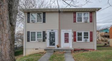 1330 MONROE AVE, FRONT ROYAL, Virginia 22630, 2 Bedrooms Bedrooms, ,1 BathroomBathrooms,Residential,For sale,1330 MONROE AVE,VAWR2012816 MLS # VAWR2012816