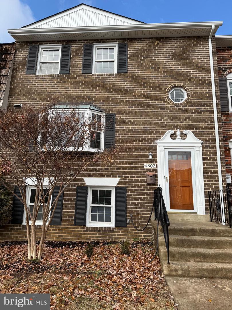 4602 LINMAR CT, ALEXANDRIA, Virginia 22312, 4 Bedrooms Bedrooms, 9 Rooms Rooms,2 BathroomsBathrooms,Residential,For sale,4602 LINMAR CT,VAFX2280270 MLS # VAFX2280270