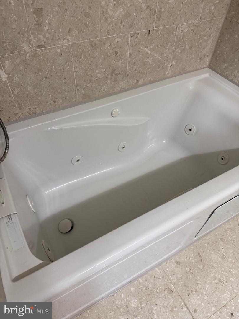 4602 LINMAR CT, ALEXANDRIA, Virginia 22312, 4 Bedrooms Bedrooms, 9 Rooms Rooms,2 BathroomsBathrooms,Residential,For sale,4602 LINMAR CT,VAFX2280270 MLS # VAFX2280270