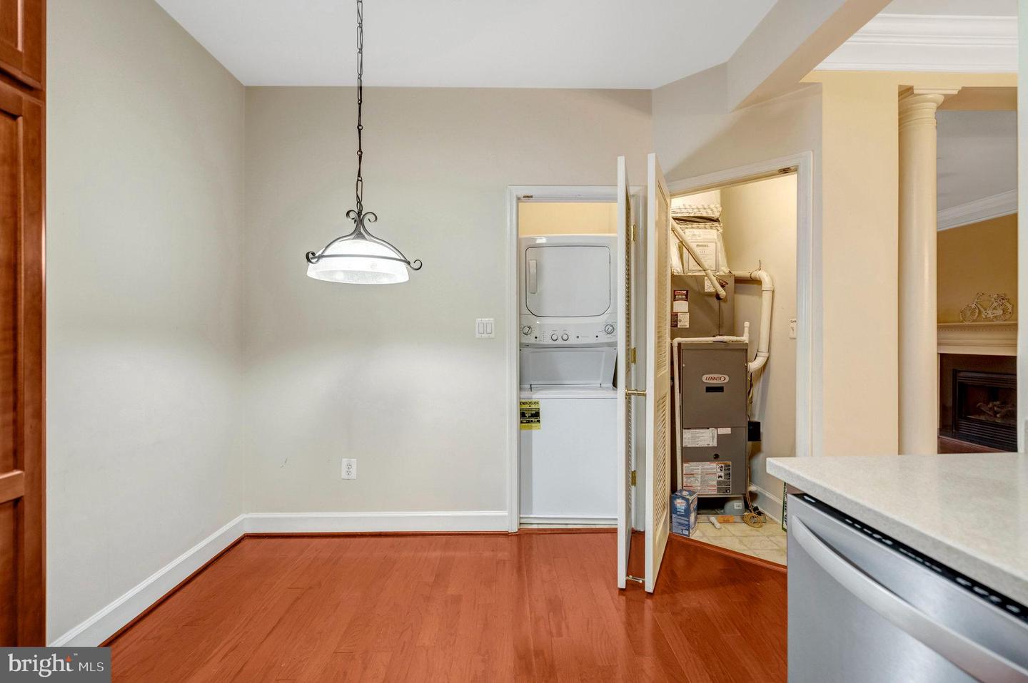 7065 HERITAGE HUNT DR #108, GAINESVILLE, Virginia 20155, 2 Bedrooms Bedrooms, ,2 BathroomsBathrooms,Residential,For sale,7065 HERITAGE HUNT DR #108,VAPW2108662 MLS # VAPW2108662