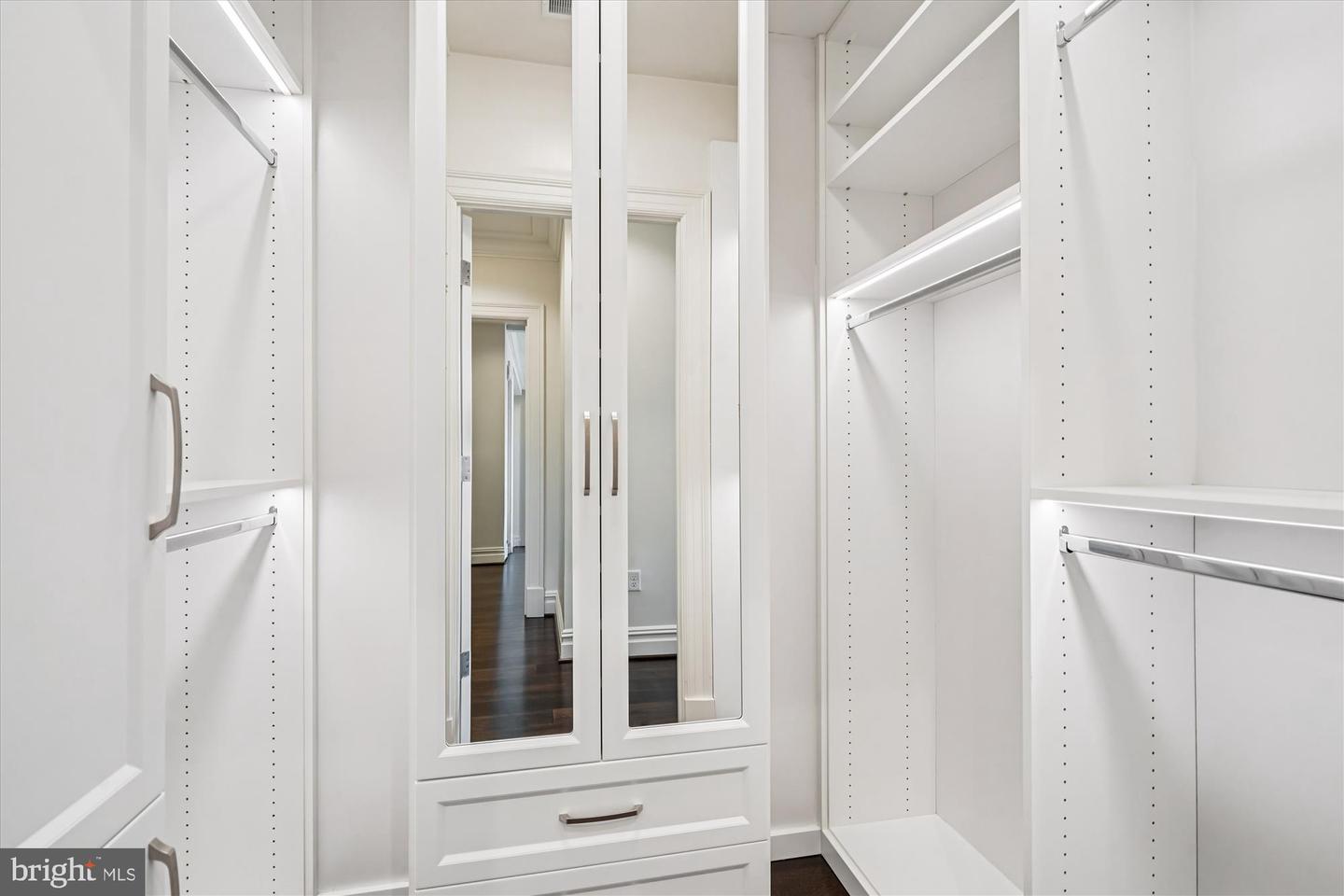 6900 FLEETWOOD RD #600, MCLEAN, Virginia 22101, 2 Bedrooms Bedrooms, ,2 BathroomsBathrooms,Residential,For sale,6900 FLEETWOOD RD #600,VAFX2282614 MLS # VAFX2282614 6900 FLEETWOOD RD #600, MCLEAN, Virginia 22101, 2 Bedrooms Bedrooms, ,2 BathroomsBathrooms,Residential,For sale,6900 FLEETWOOD RD #600,VAFX2282614 MLS # VAFX2282614