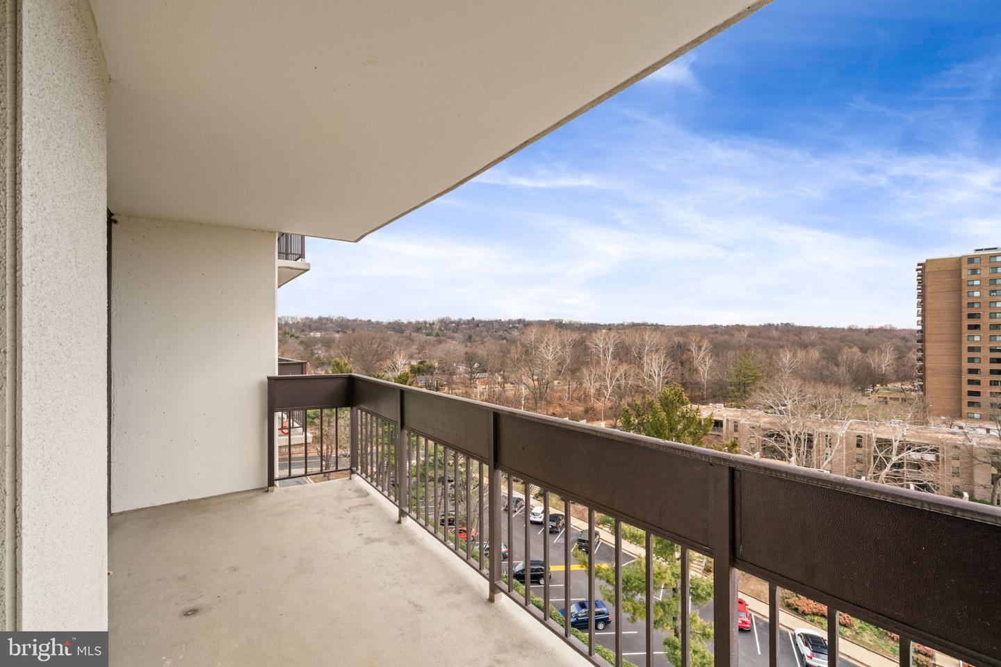 5300 HOLMES RUN PKWY #812, ALEXANDRIA, Virginia 22304, 1 Bedroom Bedrooms, 4 Rooms Rooms,1 BathroomBathrooms,Residential,For sale,5300 HOLMES RUN PKWY #812,VAAX2052652 MLS # VAAX2052652
