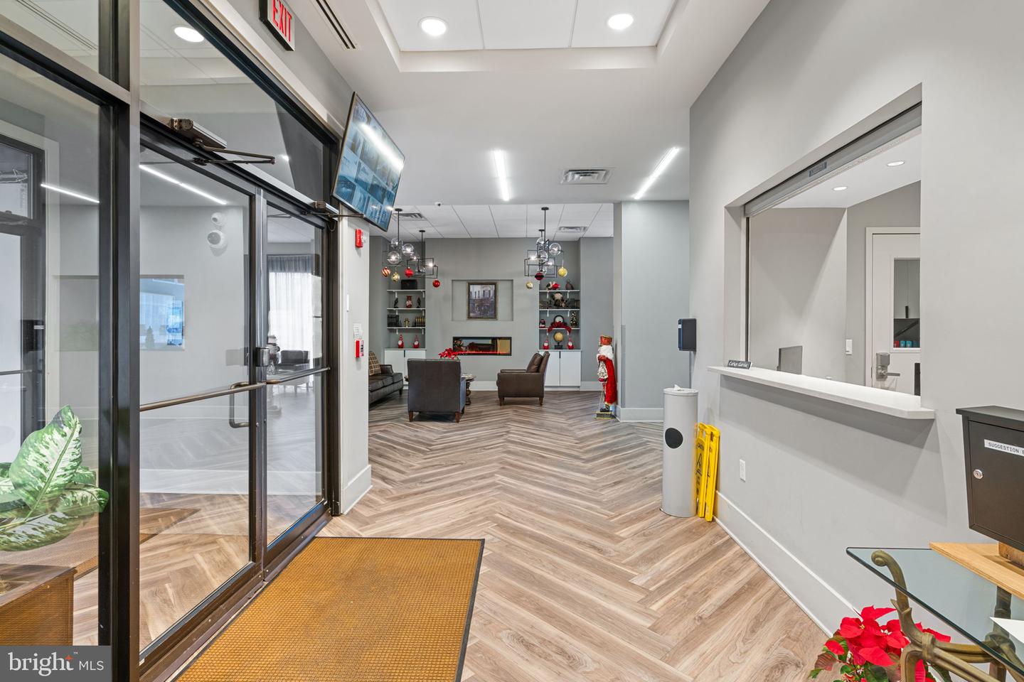 5300 HOLMES RUN PKWY #812, ALEXANDRIA, Virginia 22304, 1 Bedroom Bedrooms, 4 Rooms Rooms,1 BathroomBathrooms,Residential,For sale,5300 HOLMES RUN PKWY #812,VAAX2052652 MLS # VAAX2052652