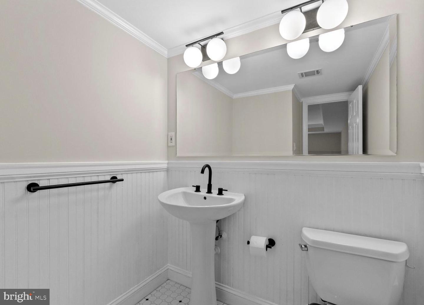 12707 GORDON BLVD #44, WOODBRIDGE, Virginia 22192, 2 Bedrooms Bedrooms, ,1 BathroomBathrooms,Residential,For sale,12707 GORDON BLVD #44,VAPW2109726 MLS # VAPW2109726