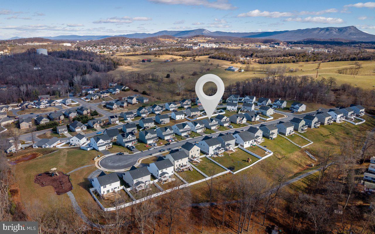 2754 RIDGE HAVEN DR, ROCKINGHAM, Virginia 22801, 4 Bedrooms Bedrooms, ,2 BathroomsBathrooms,Residential,For sale,2754 RIDGE HAVEN DR,VARO2002772 MLS # VARO2002772