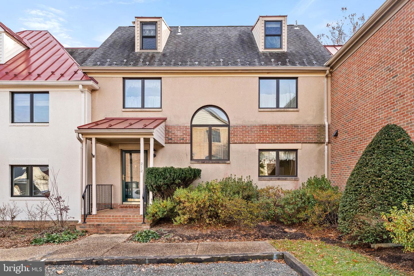 212 E MARSHALL ST, MIDDLEBURG, Virginia 20117, 3 Bedrooms Bedrooms, ,3 BathroomsBathrooms,Residential,For sale,212 E MARSHALL ST,VALO2113240 MLS # VALO2113240