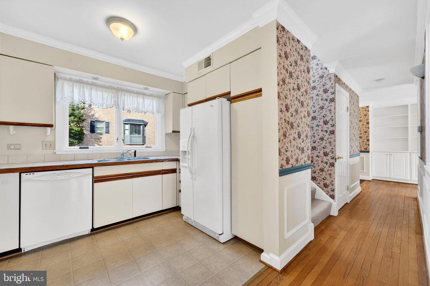 212 E MARSHALL ST, MIDDLEBURG, Virginia 20117, 3 Bedrooms Bedrooms, ,3 BathroomsBathrooms,Residential,For sale,212 E MARSHALL ST,VALO2113240 MLS # VALO2113240