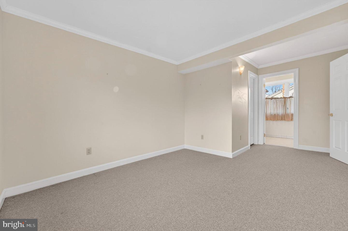 212 E MARSHALL ST, MIDDLEBURG, Virginia 20117, 3 Bedrooms Bedrooms, ,3 BathroomsBathrooms,Residential,For sale,212 E MARSHALL ST,VALO2113240 MLS # VALO2113240