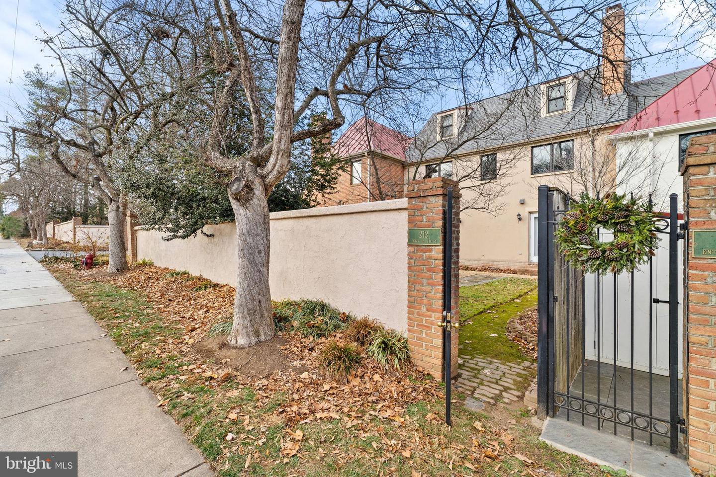 212 E MARSHALL ST, MIDDLEBURG, Virginia 20117, 3 Bedrooms Bedrooms, ,3 BathroomsBathrooms,Residential,For sale,212 E MARSHALL ST,VALO2113240 MLS # VALO2113240