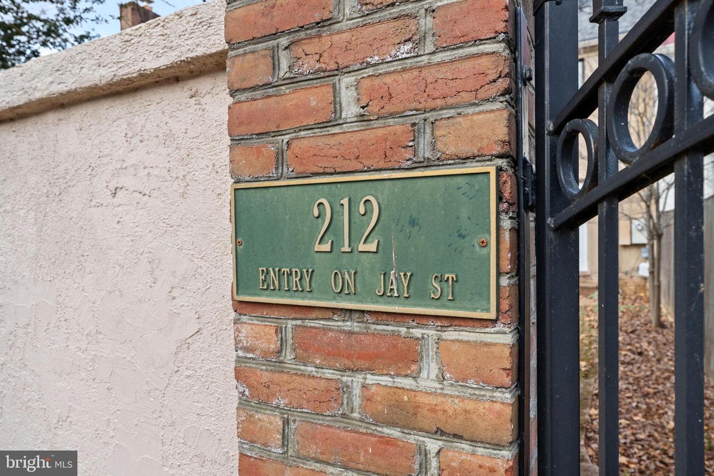 212 E MARSHALL ST, MIDDLEBURG, Virginia 20117, 3 Bedrooms Bedrooms, ,3 BathroomsBathrooms,Residential,For sale,212 E MARSHALL ST,VALO2113240 MLS # VALO2113240