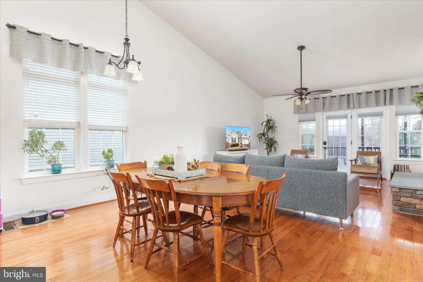 122 BUCCANEER CT, STEPHENSON, Virginia 22656, 3 Bedrooms Bedrooms, 15 Rooms Rooms,2 BathroomsBathrooms,Residential,For sale,122 BUCCANEER CT,VAFV2038664 MLS # VAFV2038664