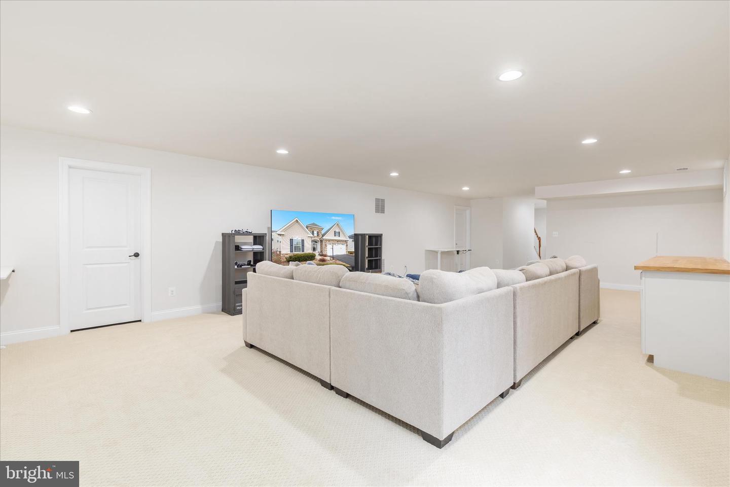 122 BUCCANEER CT, STEPHENSON, Virginia 22656, 3 Bedrooms Bedrooms, 15 Rooms Rooms,2 BathroomsBathrooms,Residential,For sale,122 BUCCANEER CT,VAFV2038664 MLS # VAFV2038664