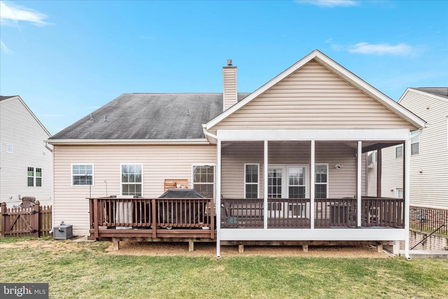 122 BUCCANEER CT, STEPHENSON, Virginia 22656, 3 Bedrooms Bedrooms, 15 Rooms Rooms,2 BathroomsBathrooms,Residential,For sale,122 BUCCANEER CT,VAFV2038664 MLS # VAFV2038664