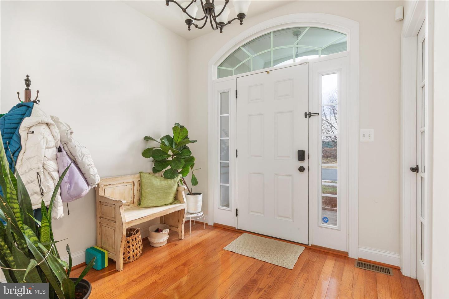 122 BUCCANEER CT, STEPHENSON, Virginia 22656, 3 Bedrooms Bedrooms, 15 Rooms Rooms,2 BathroomsBathrooms,Residential,For sale,122 BUCCANEER CT,VAFV2038664 MLS # VAFV2038664