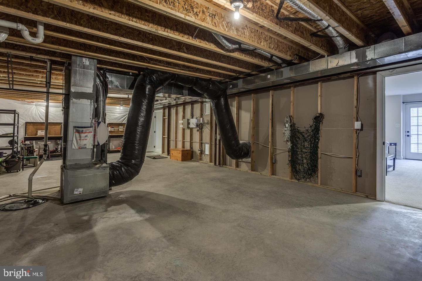 122 BUCCANEER CT, STEPHENSON, Virginia 22656, 3 Bedrooms Bedrooms, 15 Rooms Rooms,2 BathroomsBathrooms,Residential,For sale,122 BUCCANEER CT,VAFV2038664 MLS # VAFV2038664