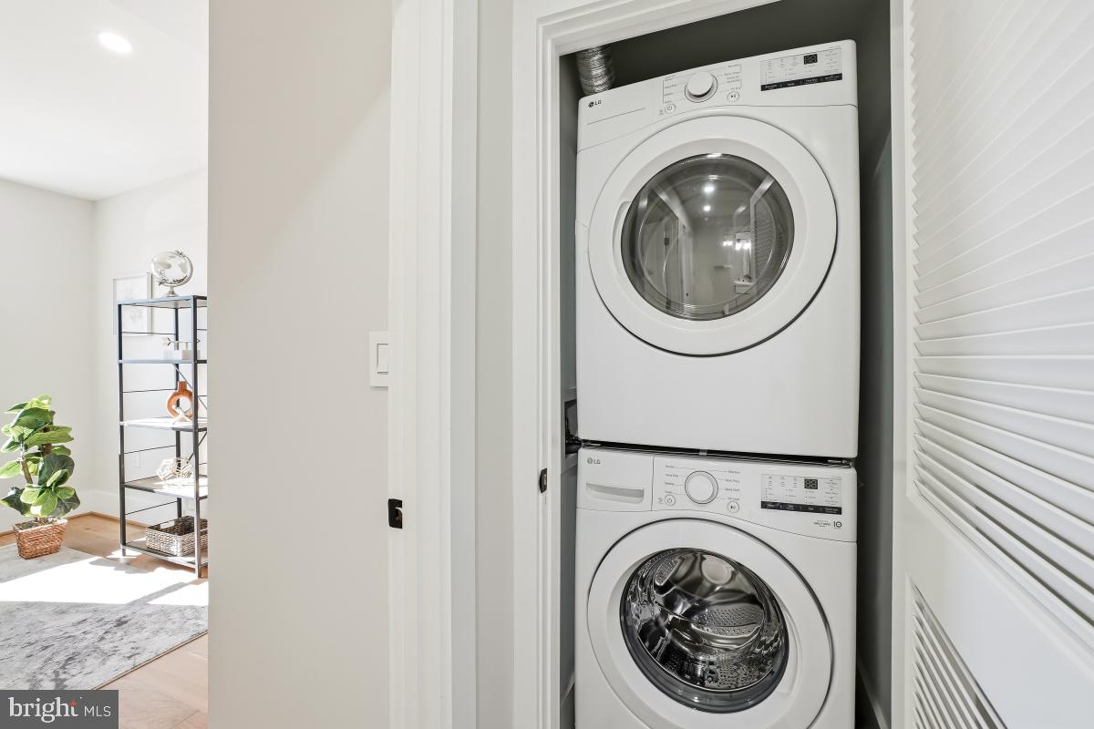 1621 D ST NE, WASHINGTON, District Of Columbia 20002, 4 Bedrooms Bedrooms, ,3 BathroomsBathrooms,Residential,For sale,1621 D ST NE,DCDC2239452 MLS # DCDC2239452