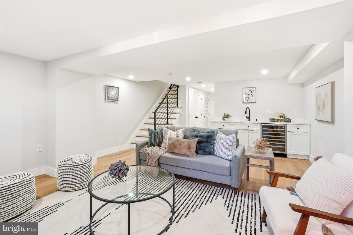 1621 D ST NE, WASHINGTON, District Of Columbia 20002, 4 Bedrooms Bedrooms, ,3 BathroomsBathrooms,Residential,For sale,1621 D ST NE,DCDC2239452 MLS # DCDC2239452