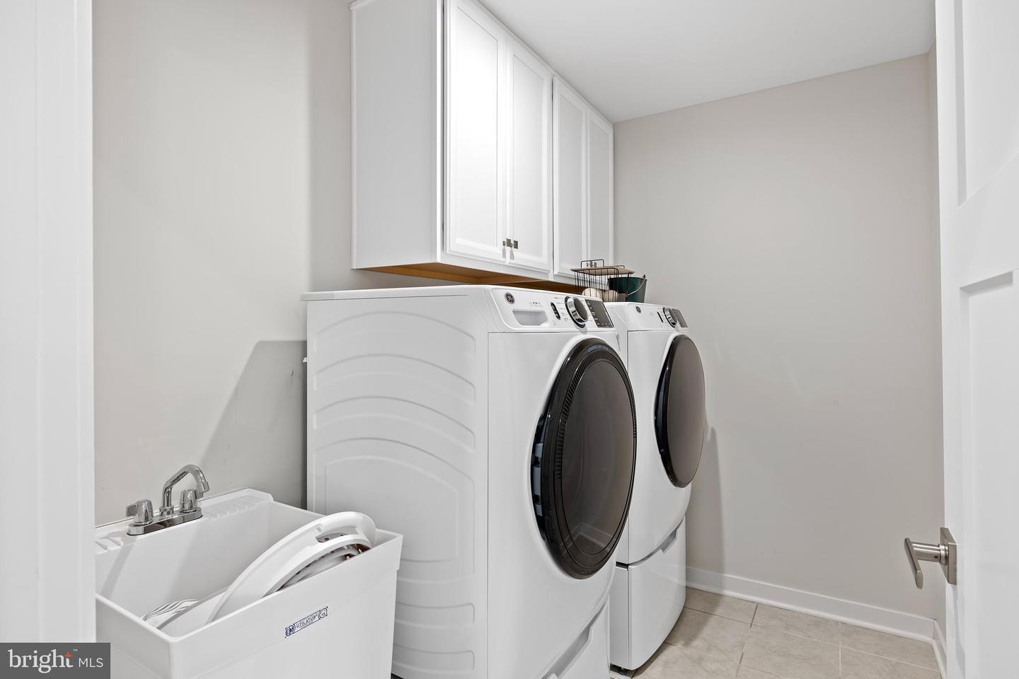 5018 BIRCH LEAF CIR, FREDERICKSBURG, Virginia 22407, 6 Bedrooms Bedrooms, ,4 BathroomsBathrooms,Residential,For sale,5018 BIRCH LEAF CIR,VASP2038394 MLS # VASP2038394