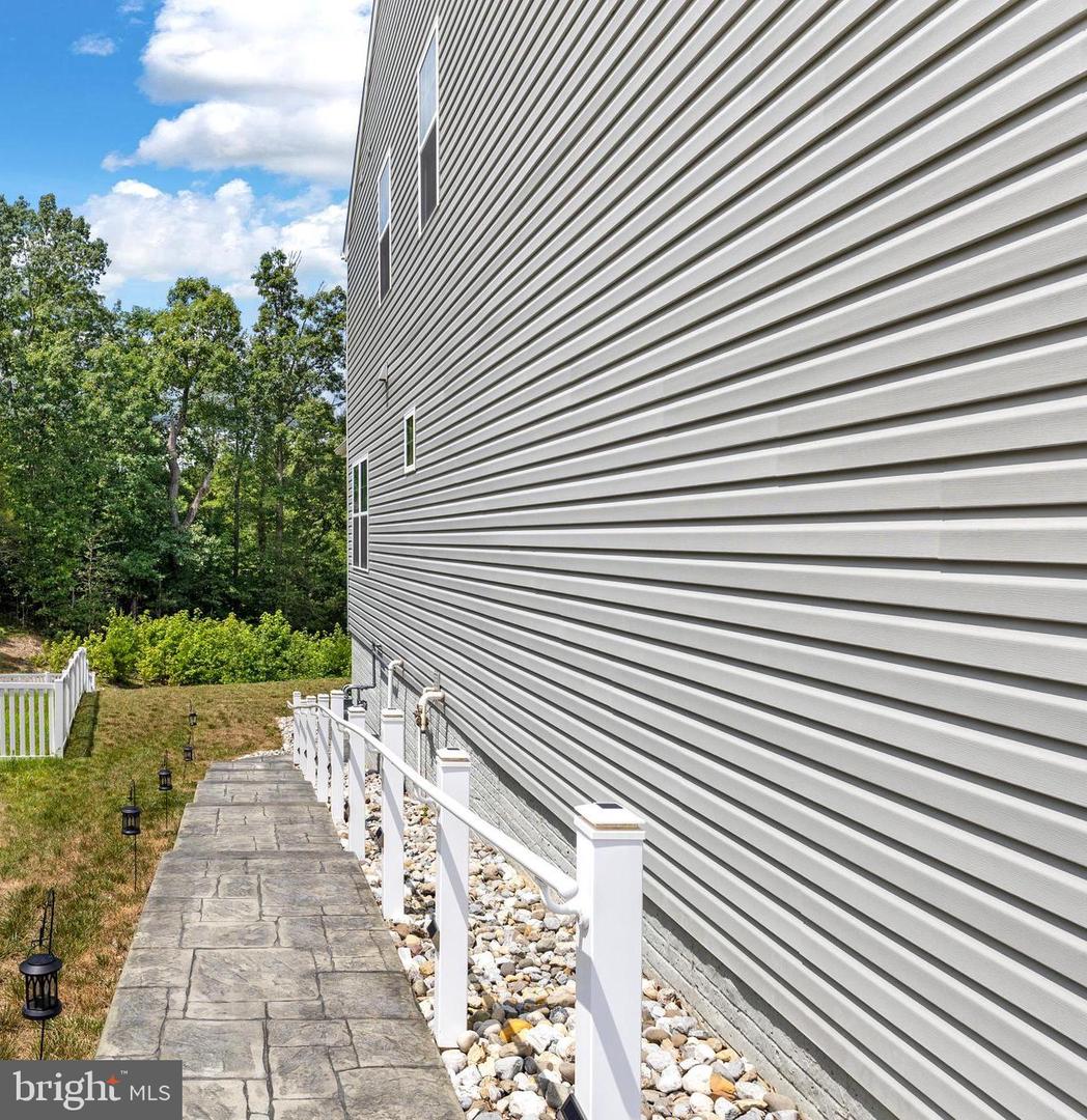 5018 BIRCH LEAF CIR, FREDERICKSBURG, Virginia 22407, 6 Bedrooms Bedrooms, ,4 BathroomsBathrooms,Residential,For sale,5018 BIRCH LEAF CIR,VASP2038394 MLS # VASP2038394