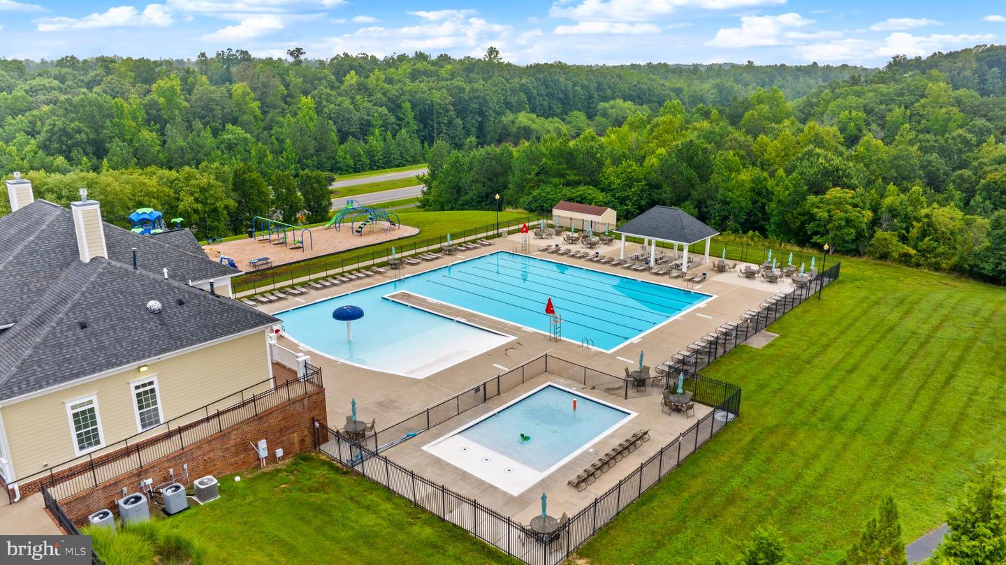 5018 BIRCH LEAF CIR, FREDERICKSBURG, Virginia 22407, 6 Bedrooms Bedrooms, ,4 BathroomsBathrooms,Residential,For sale,5018 BIRCH LEAF CIR,VASP2038394 MLS # VASP2038394