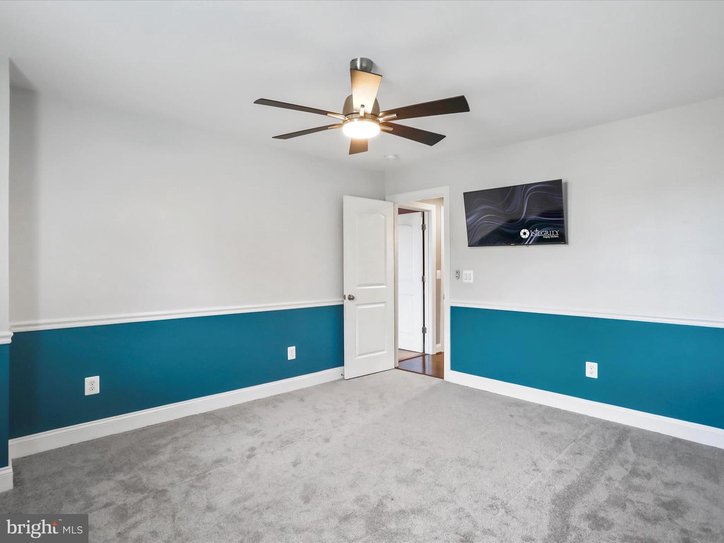 43 LITTLE SORREL DR, MIDDLETOWN, Virginia 22645, 6 Bedrooms Bedrooms, ,4 BathroomsBathrooms,Residential,For sale,43 LITTLE SORREL DR,VAWR2013026 MLS # VAWR2013026