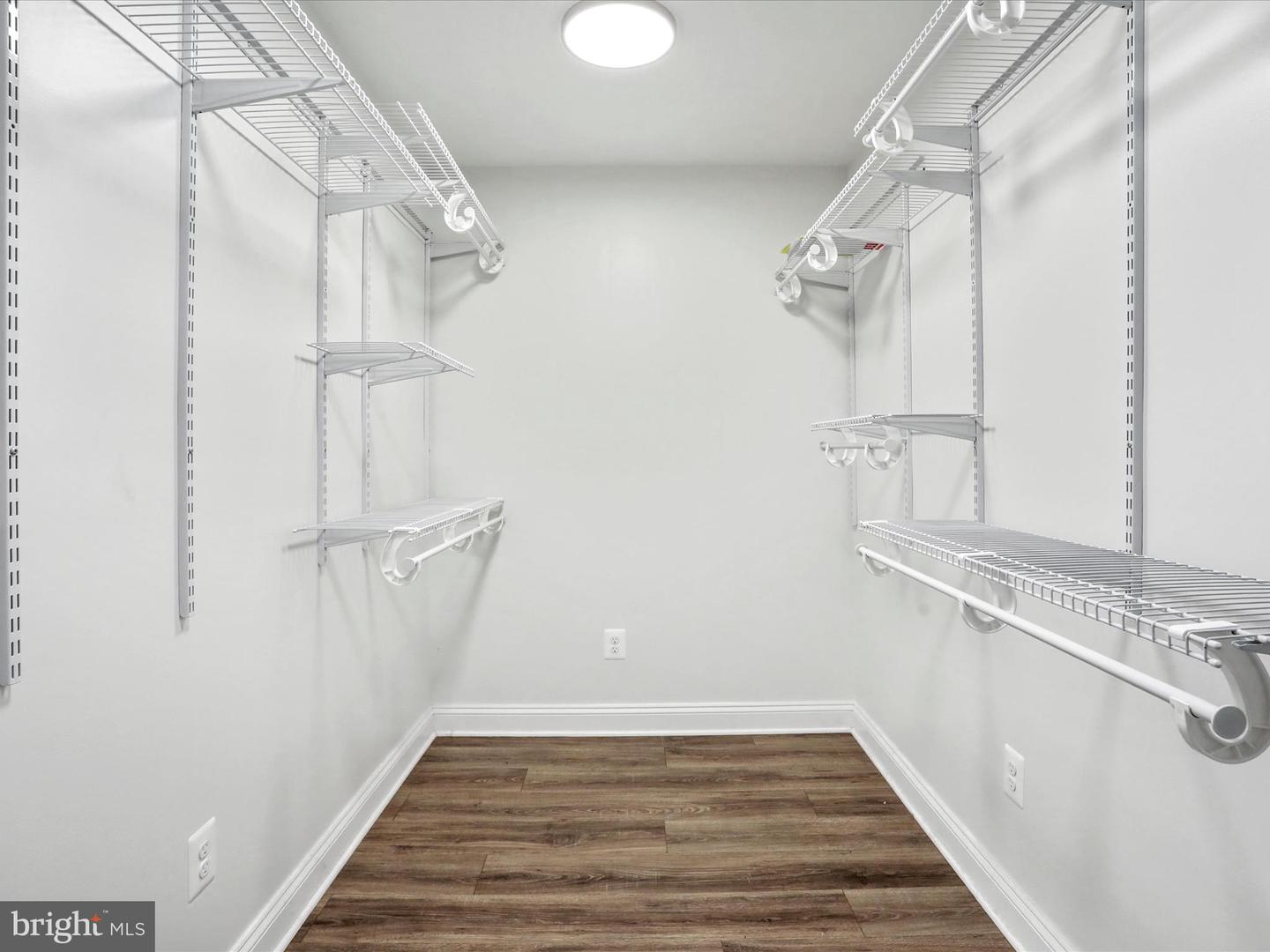 43 LITTLE SORREL DR, MIDDLETOWN, Virginia 22645, 6 Bedrooms Bedrooms, ,4 BathroomsBathrooms,Residential,For sale,43 LITTLE SORREL DR,VAWR2013026 MLS # VAWR2013026