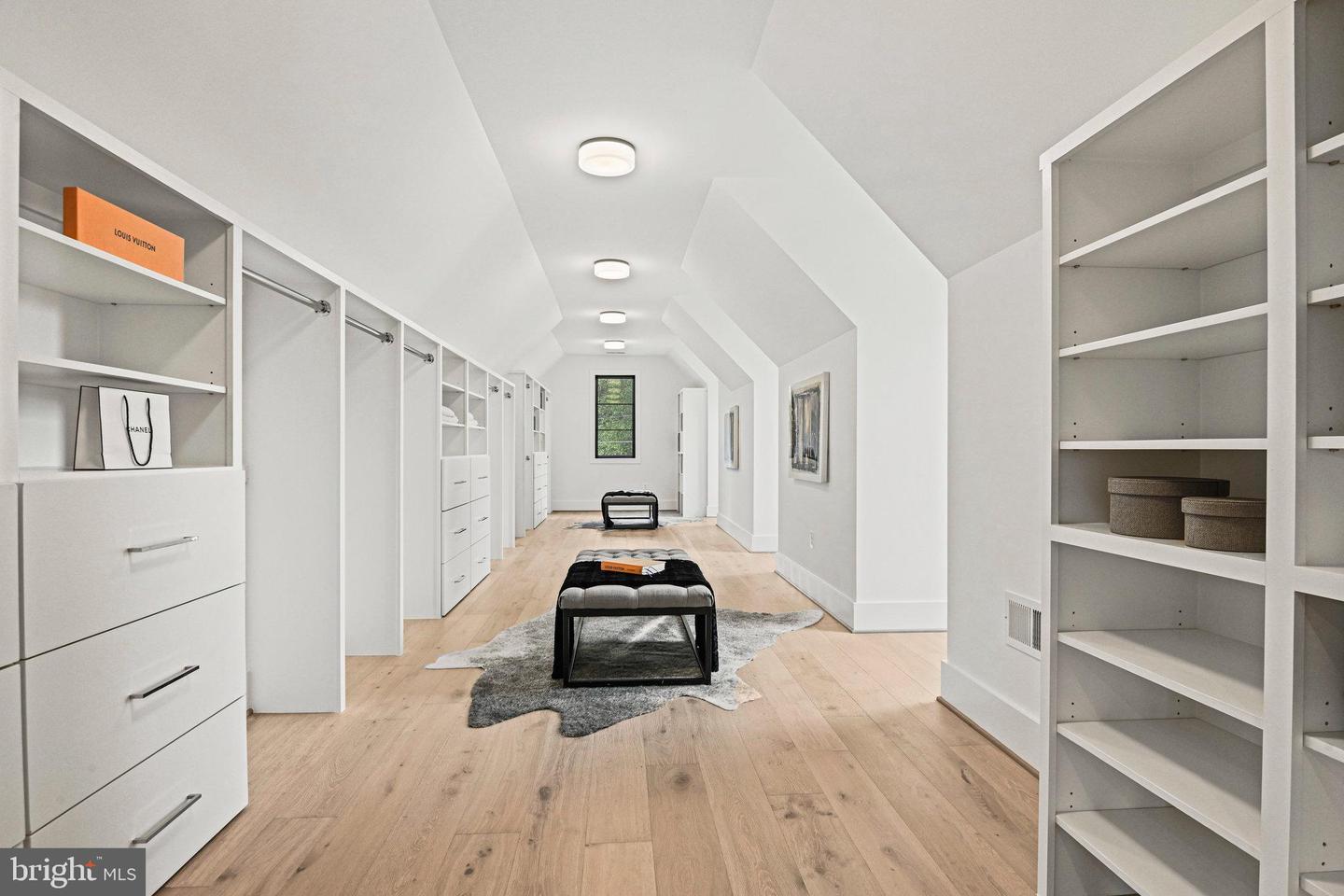 1109 INGLESIDE AVE, MCLEAN, Virginia 22101, 7 Bedrooms Bedrooms, ,7 BathroomsBathrooms,Residential,For sale,1109 INGLESIDE AVE,VAFX2283916 MLS # VAFX2283916 1109 INGLESIDE AVE, MCLEAN, Virginia 22101, 7 Bedrooms Bedrooms, ,7 BathroomsBathrooms,Residential,For sale,1109 INGLESIDE AVE,VAFX2283916 MLS # VAFX2283916