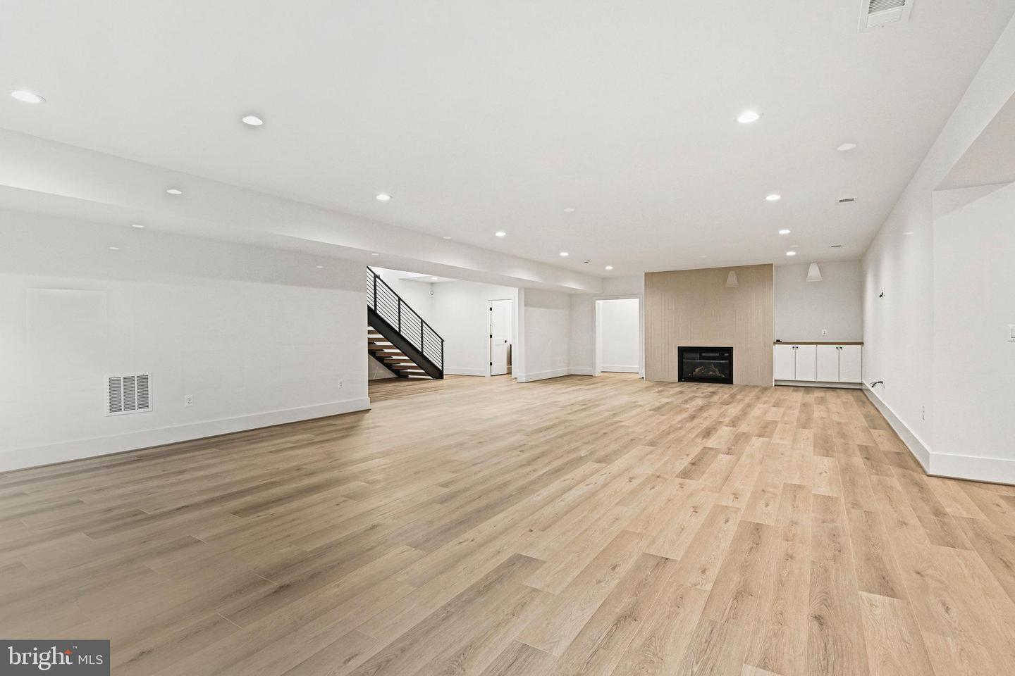 1109 INGLESIDE AVE, MCLEAN, Virginia 22101, 7 Bedrooms Bedrooms, ,7 BathroomsBathrooms,Residential,For sale,1109 INGLESIDE AVE,VAFX2283916 MLS # VAFX2283916 1109 INGLESIDE AVE, MCLEAN, Virginia 22101, 7 Bedrooms Bedrooms, ,7 BathroomsBathrooms,Residential,For sale,1109 INGLESIDE AVE,VAFX2283916 MLS # VAFX2283916