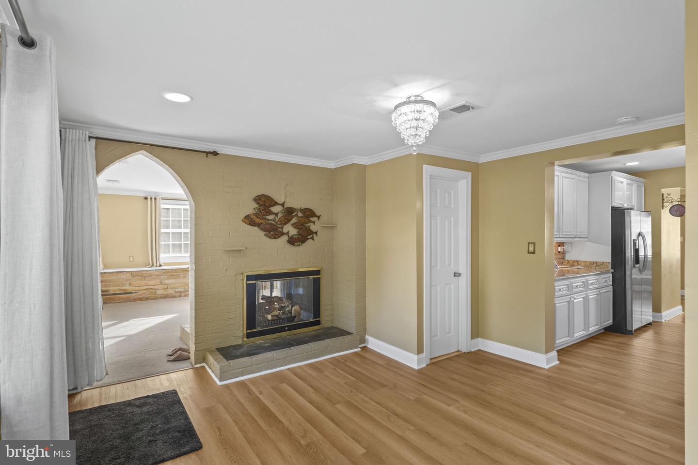6816 ARLINGTON BLVD, FALLS CHURCH, Virginia 22042, 3 Bedrooms Bedrooms, 5 Rooms Rooms,2 BathroomsBathrooms,Residential,For sale,6816 ARLINGTON BLVD,VAFX2283920 MLS # VAFX2283920